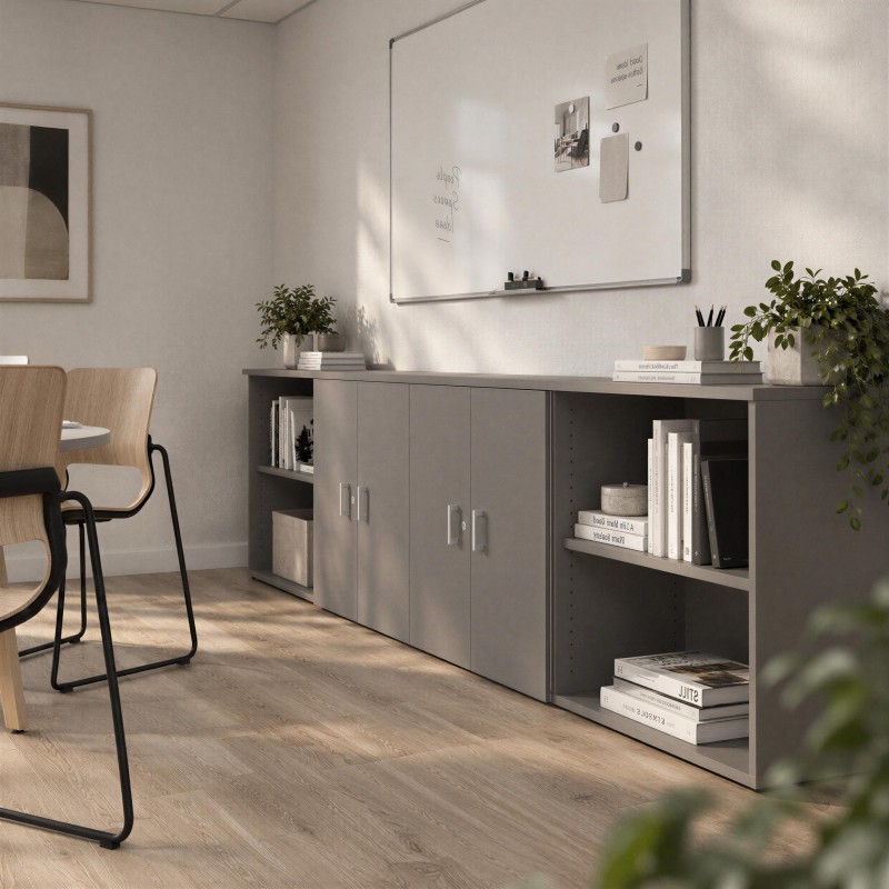 Espace de bureau avec armoire Chronos ouverte en graphite